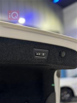 بی ئێم دەبڵیو سیریەس 5